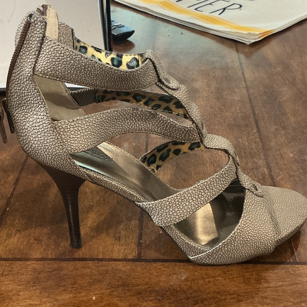 Bisou Bisou Textured Beige Strappy Heels - Picture 5 of 6